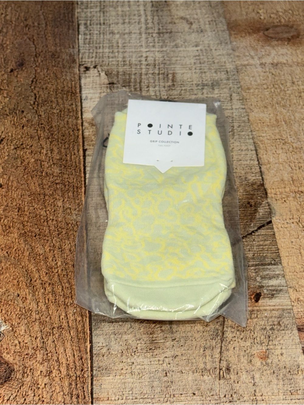 Pointe Studio Grip Collection Full Foot Pair Socks NEW Barre Pilates Yoga M L